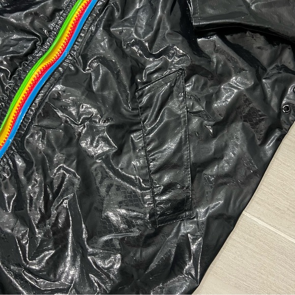 Vtg Slippery When Wet Rain Coat Wipette Women's Sz M Black Vinyl Rainbow Zipper - Picture 5 of 10